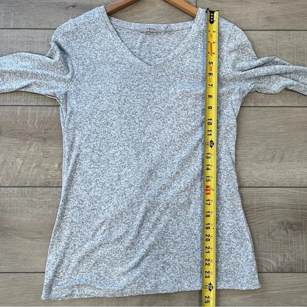 Athleta Heather Gray Luxe Cutout Pose Long Sleeve Top - Picture 9 of 9